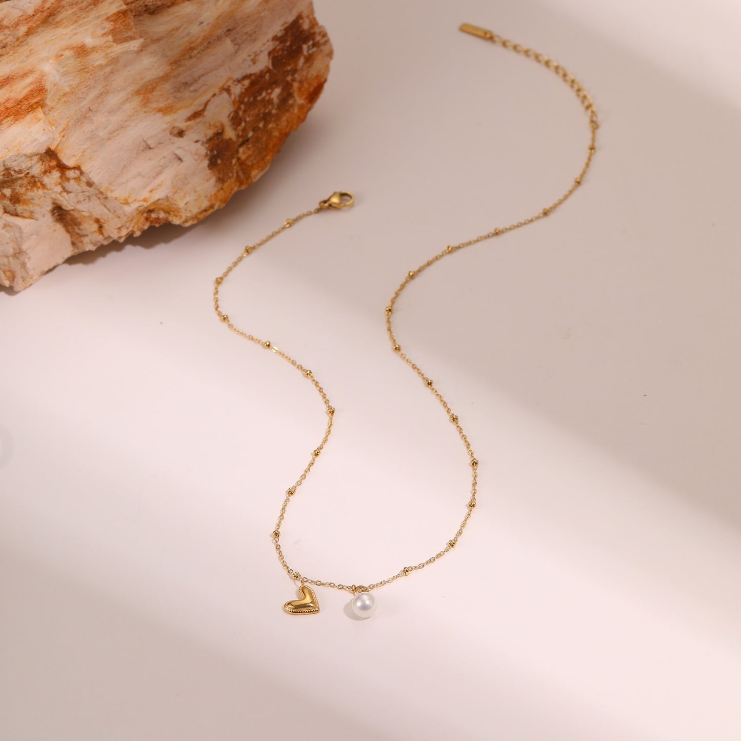 Ins Fashion Pearl Heart Pendant Clavicle Chain