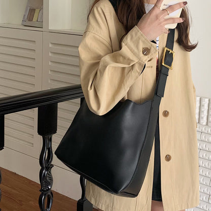 Women's Minimalist Shoulder Bag