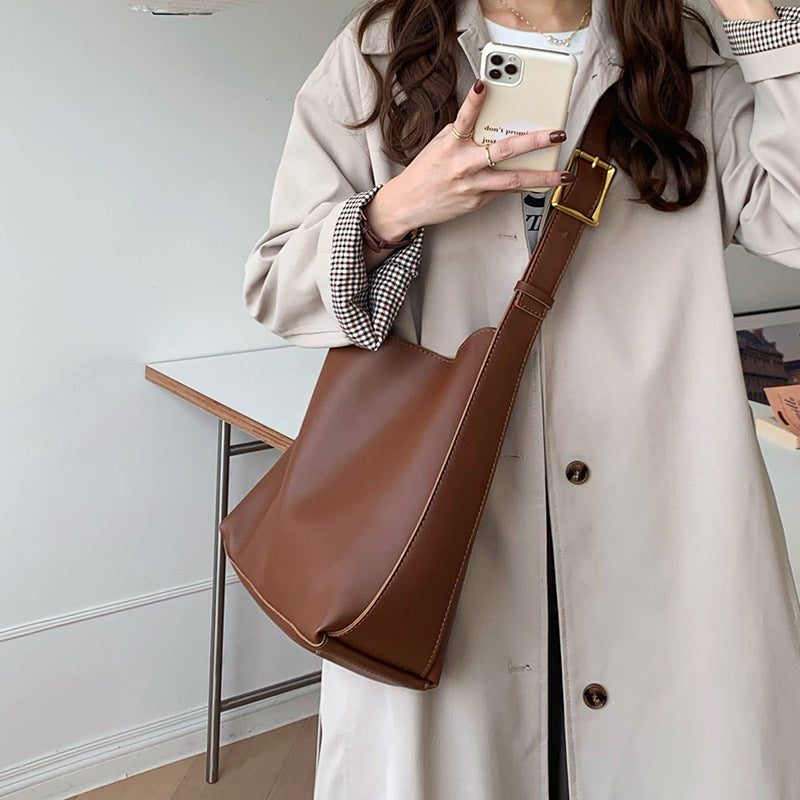 Women's Minimalist Shoulder Bag